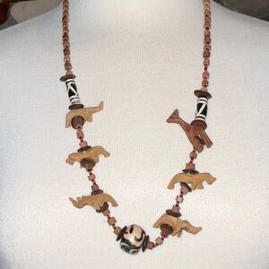 Wild Safari Animals Pull Over Necklace Decorative Beads and Carved Animals Retro